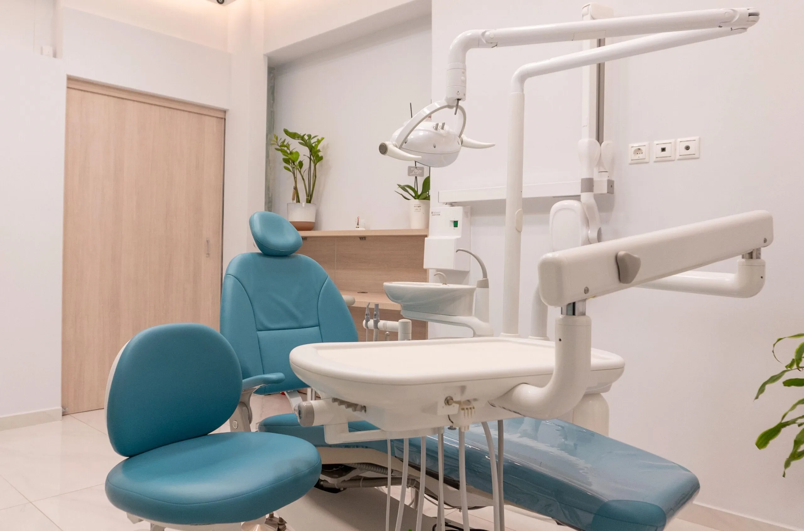 Οδοντιατρείο Καλλιθέα | Εμφυτεύματα & Αισθητική | DuoDent